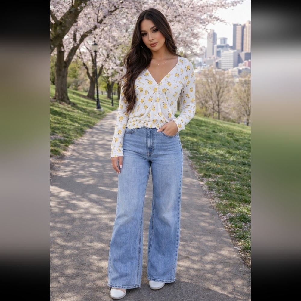 Lucky Brand Yellow Floral Smocked Waist Wrap White Top – Long Sleeve Ribbed Knit